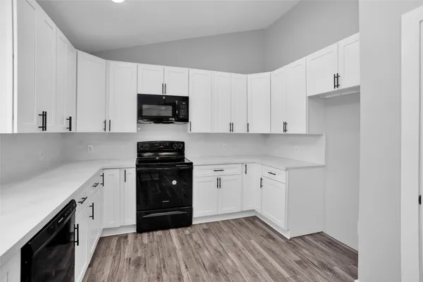 $2,600 | 101 April Point Place, Conroe, TX 77356