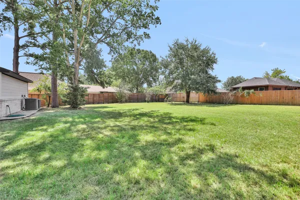 $2,600 | 101 April Point Place, Conroe, TX 77356