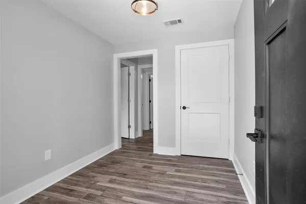 $2,600 | 101 April Point Place, Conroe, TX 77356
