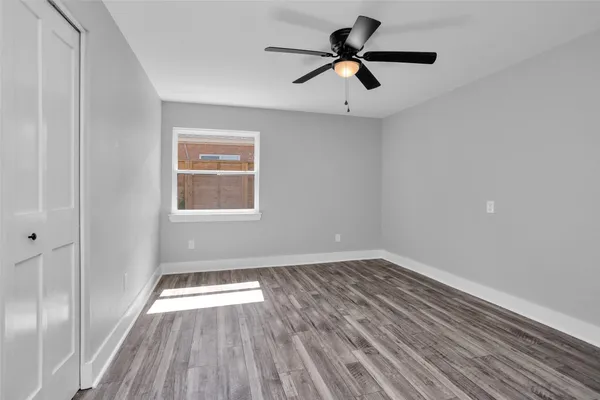 $2,600 | 101 April Point Place, Conroe, TX 77356