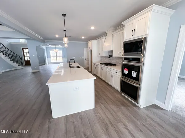 $551,000 | 206 Poplar Lane, Holly Springs, MS 38635