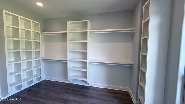 $551,000 | 206 Poplar Lane, Holly Springs, MS 38635