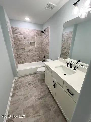 $551,000 | 206 Poplar Lane, Holly Springs, MS 38635