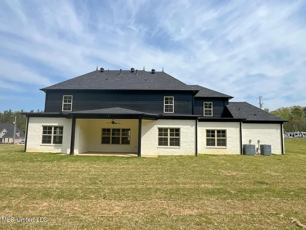 $551,000 | 206 Poplar Lane, Holly Springs, MS 38635
