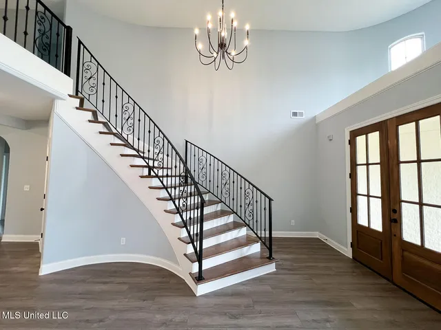 $551,000 | 206 Poplar Lane, Holly Springs, MS 38635