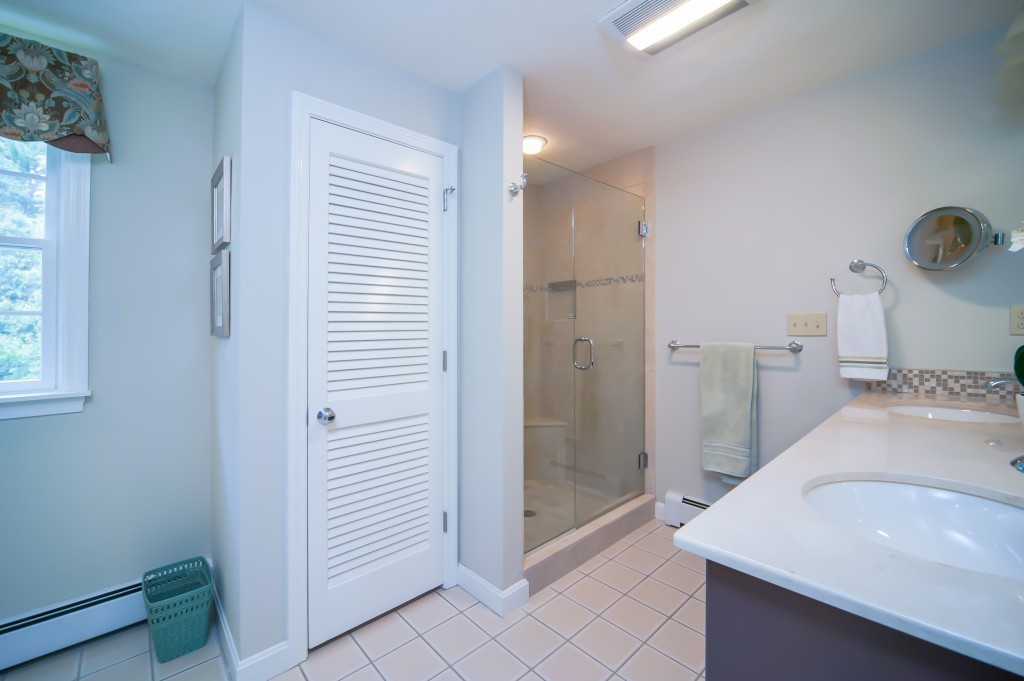 13 Delaware Road Medfield, MA 02052 - Photo 23 of 30 Gallery Image 23