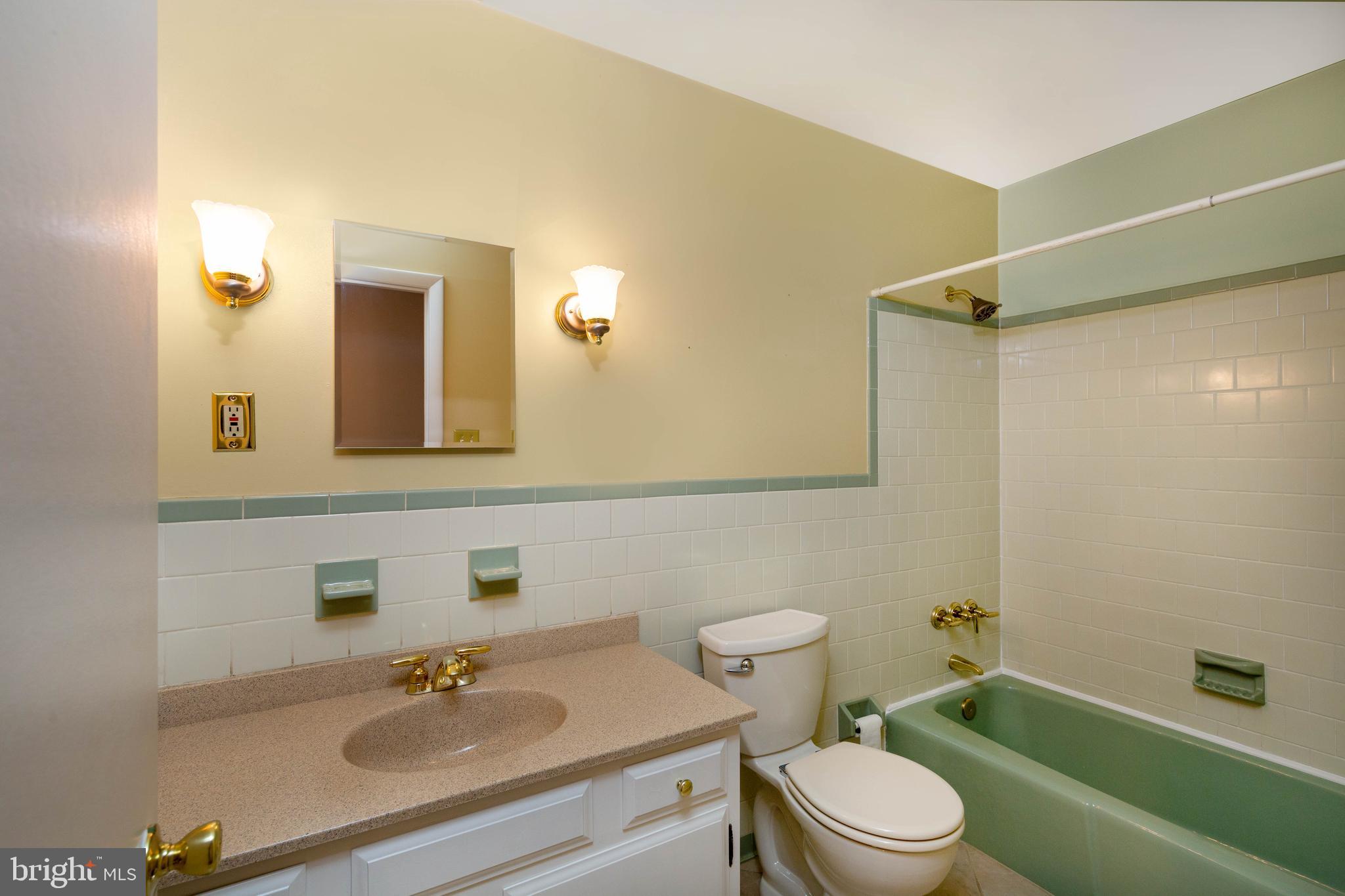 1710 Parkvue Road Fallston, MD 21047 - Photo 21 of 40 Hall Bath