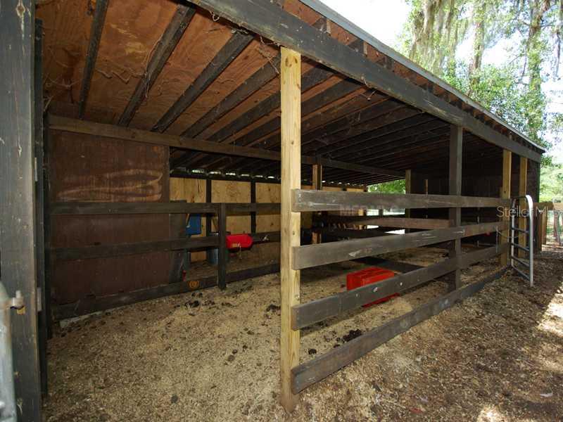 5017 Vanderipe Road Sarasota, FL 34241 - Photo 20 of 25 Stable/Barn