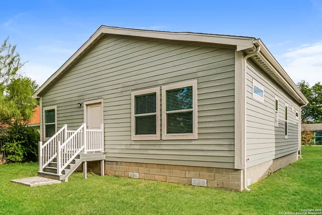 $1,649 | 422 Azucena Street, San Antonio, TX 78237