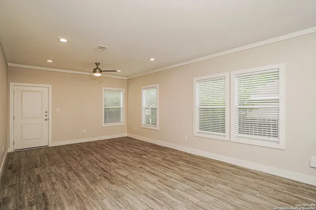 $1,649 | 422 Azucena Street, San Antonio, TX 78237