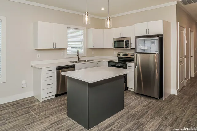 $1,649 | 422 Azucena Street, San Antonio, TX 78237