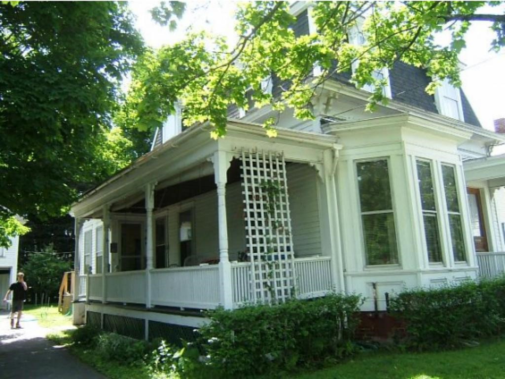 14 Center Street Rockingham, VT 05101 - Photo 2 of 23