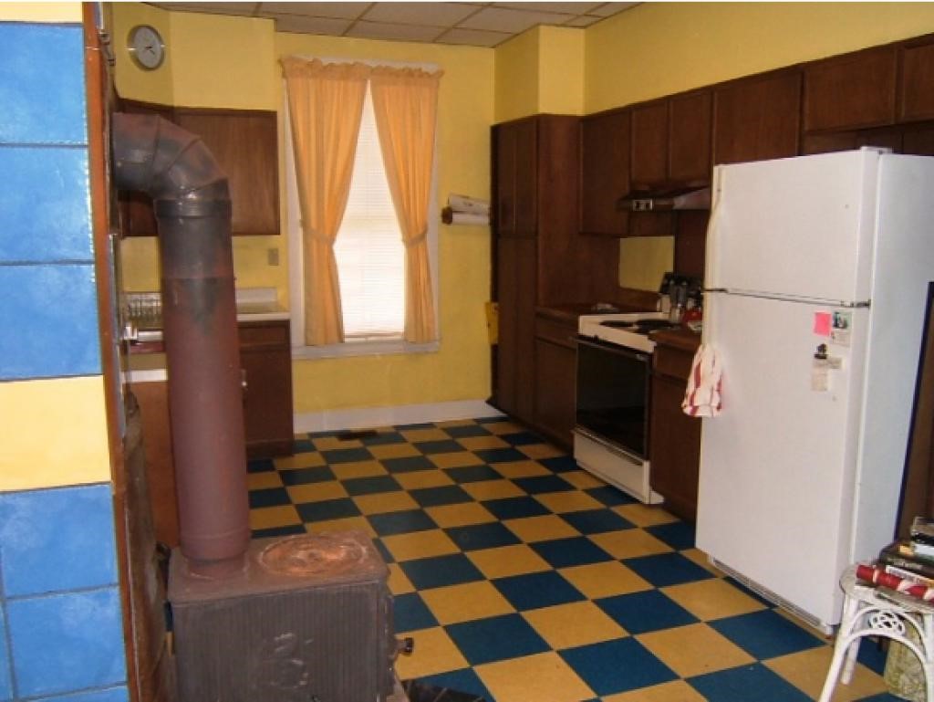 14 Center Street Rockingham, VT 05101 - Photo 5 of 23