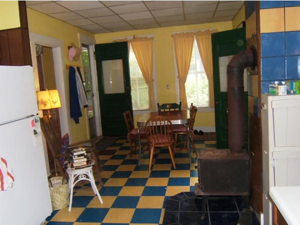 14 Center Street Rockingham, VT 05101 - Photo 6 of 23