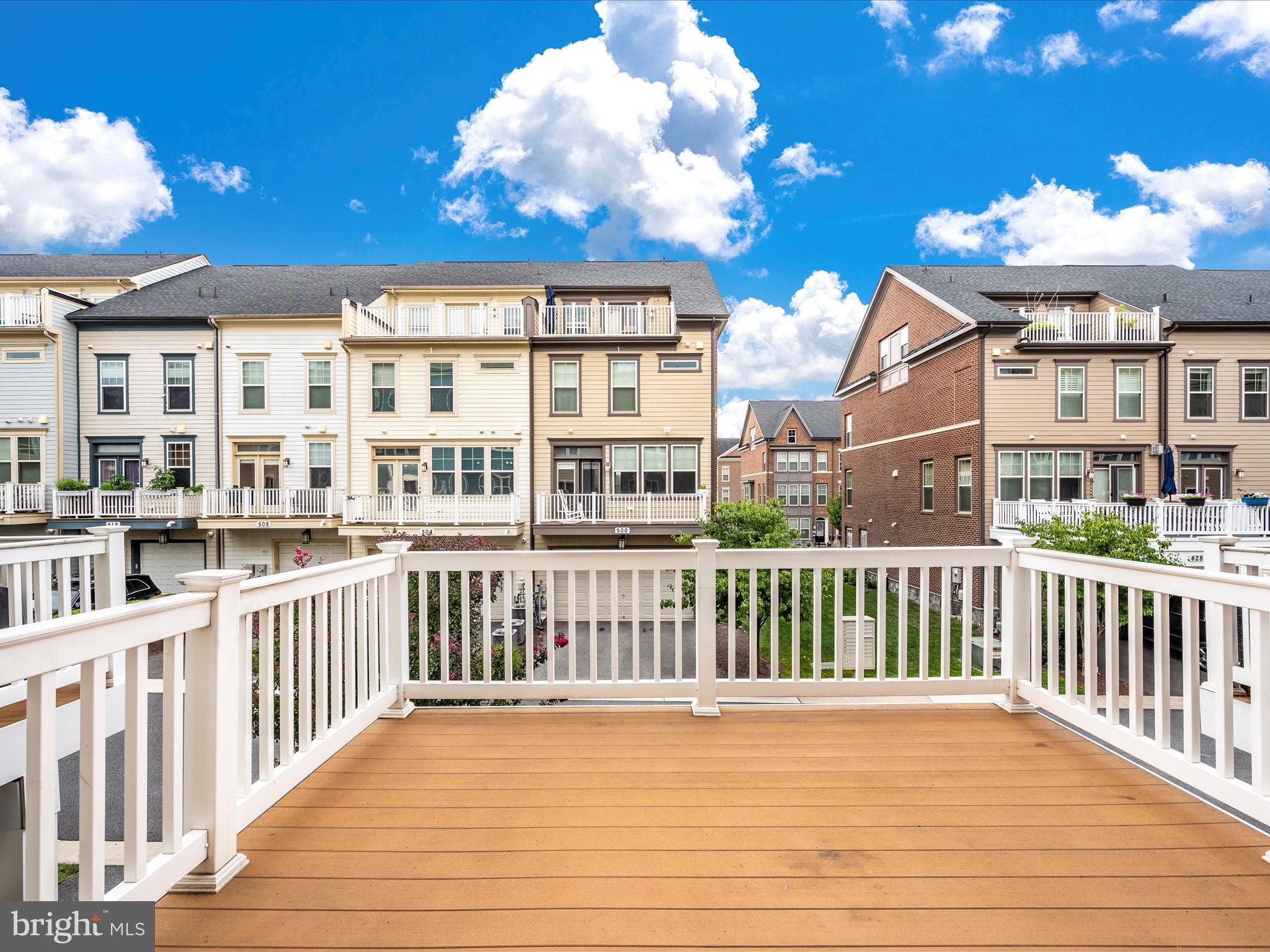9754 Fields Road Gaithersburg, MD 20878 - Photo 17 of 104 Deck