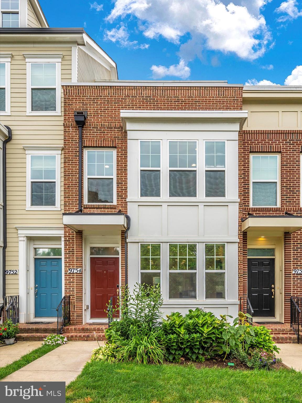 9754 Fields Road Gaithersburg, MD 20878 - Photo 50 of 104 Exterior Front