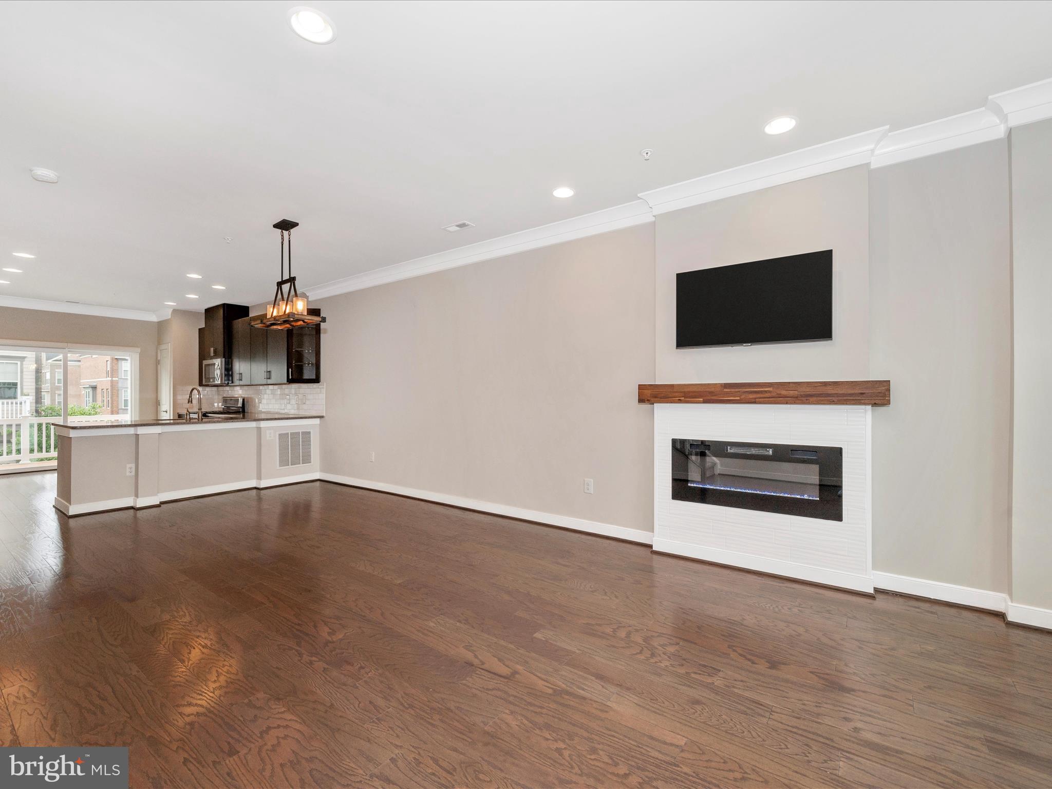 9754 Fields Road Gaithersburg, MD 20878 - Photo 7 of 104 Living Room
