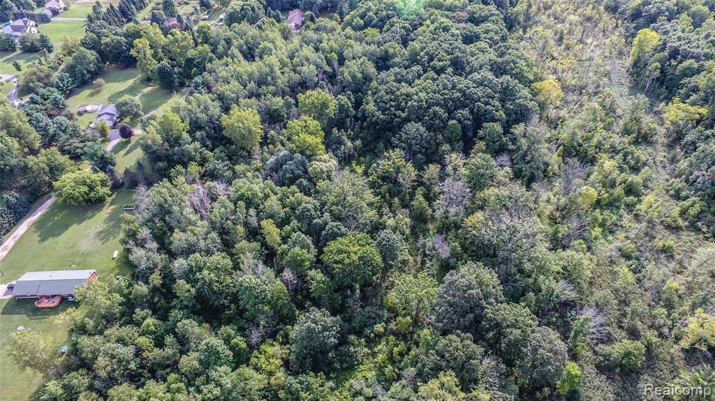 399 South Hurd Road Oxford, MI 48371 - Photo 4 of 11 Gallery Image 4