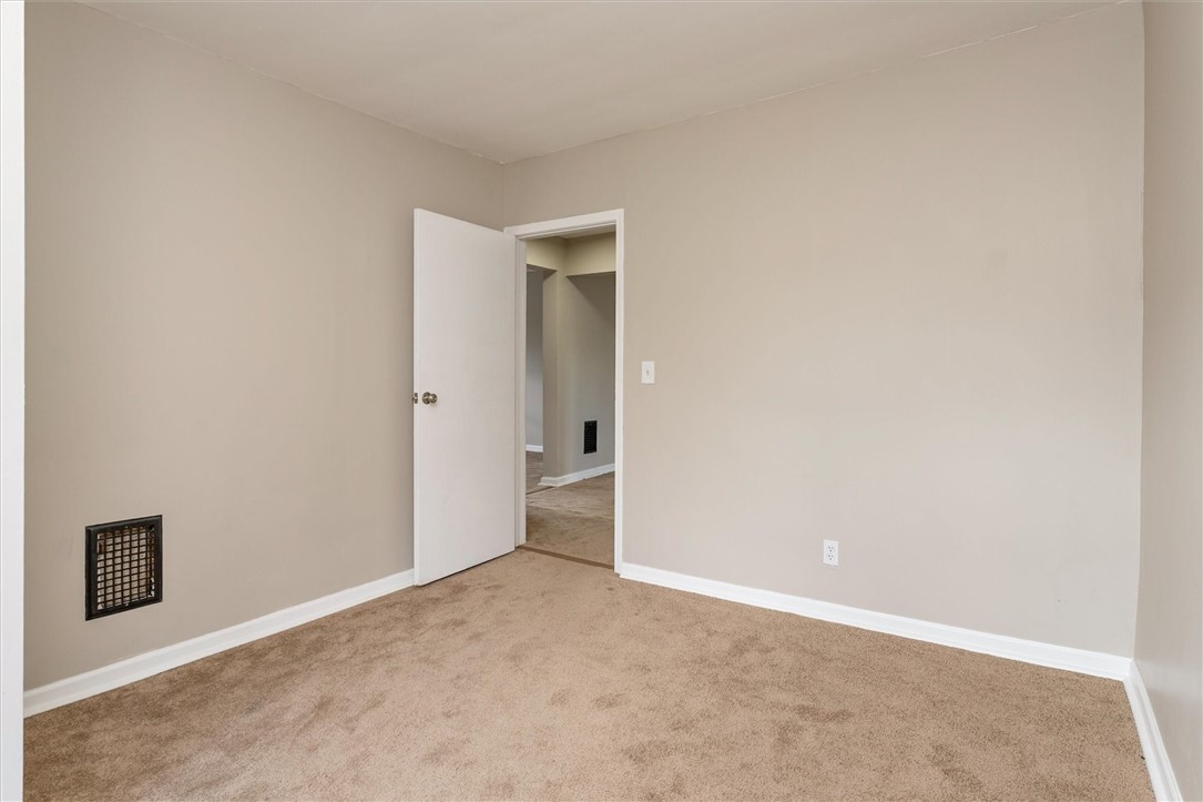 699 North Goodman Street Rochester, NY 14609 - Photo 27 of 39