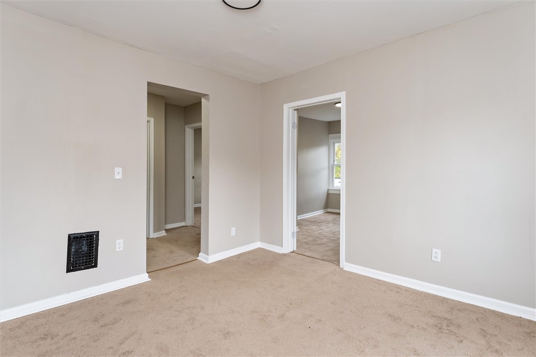 699 North Goodman Street Rochester, NY 14609 - Photo 29 of 39