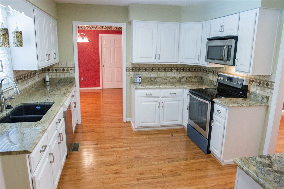 808 White Road Opelika, AL 36801 - Photo 11 of 25 Gallery Image 11