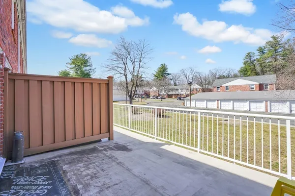 $276,000 | 80 Yorktown Drive, Unit 80, Springfield, MA 01108