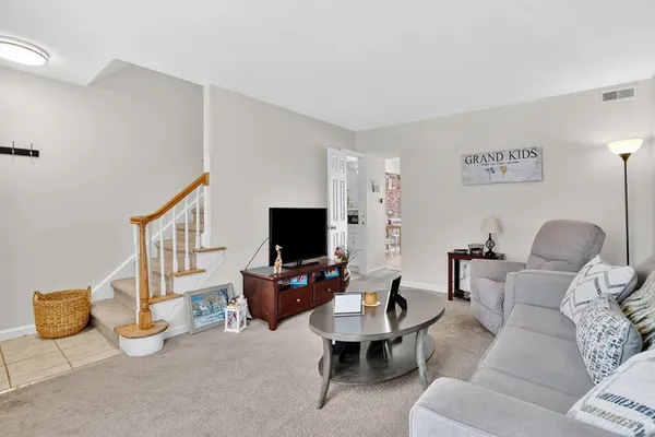 $276,000 | 80 Yorktown Drive, Unit 80, Springfield, MA 01108