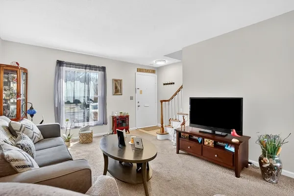 $276,000 | 80 Yorktown Drive, Unit 80, Springfield, MA 01108