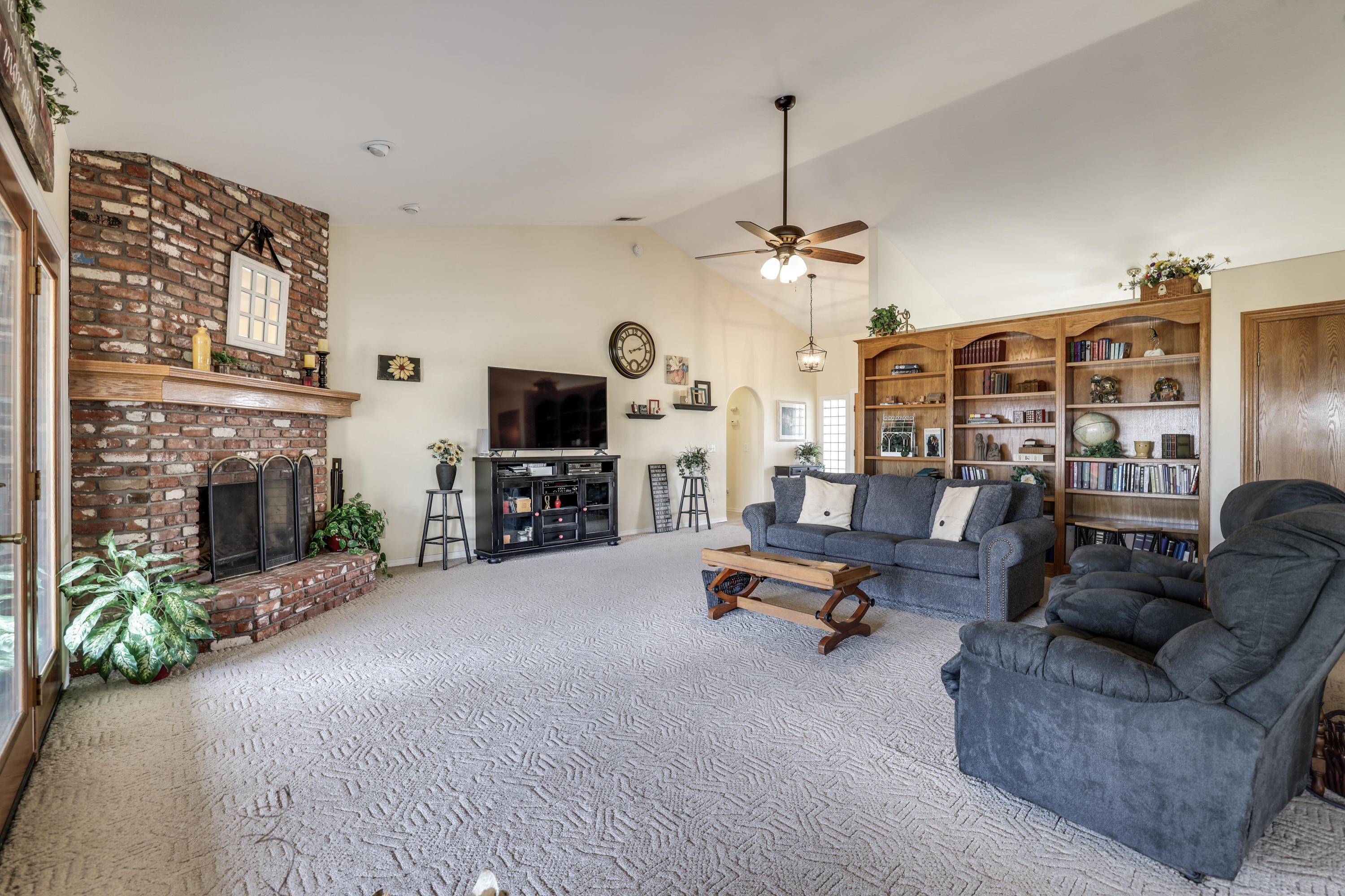 1310 South Anderson Road Exeter, CA 93221 - Photo 8 of 124 d50a7720-d50a7722