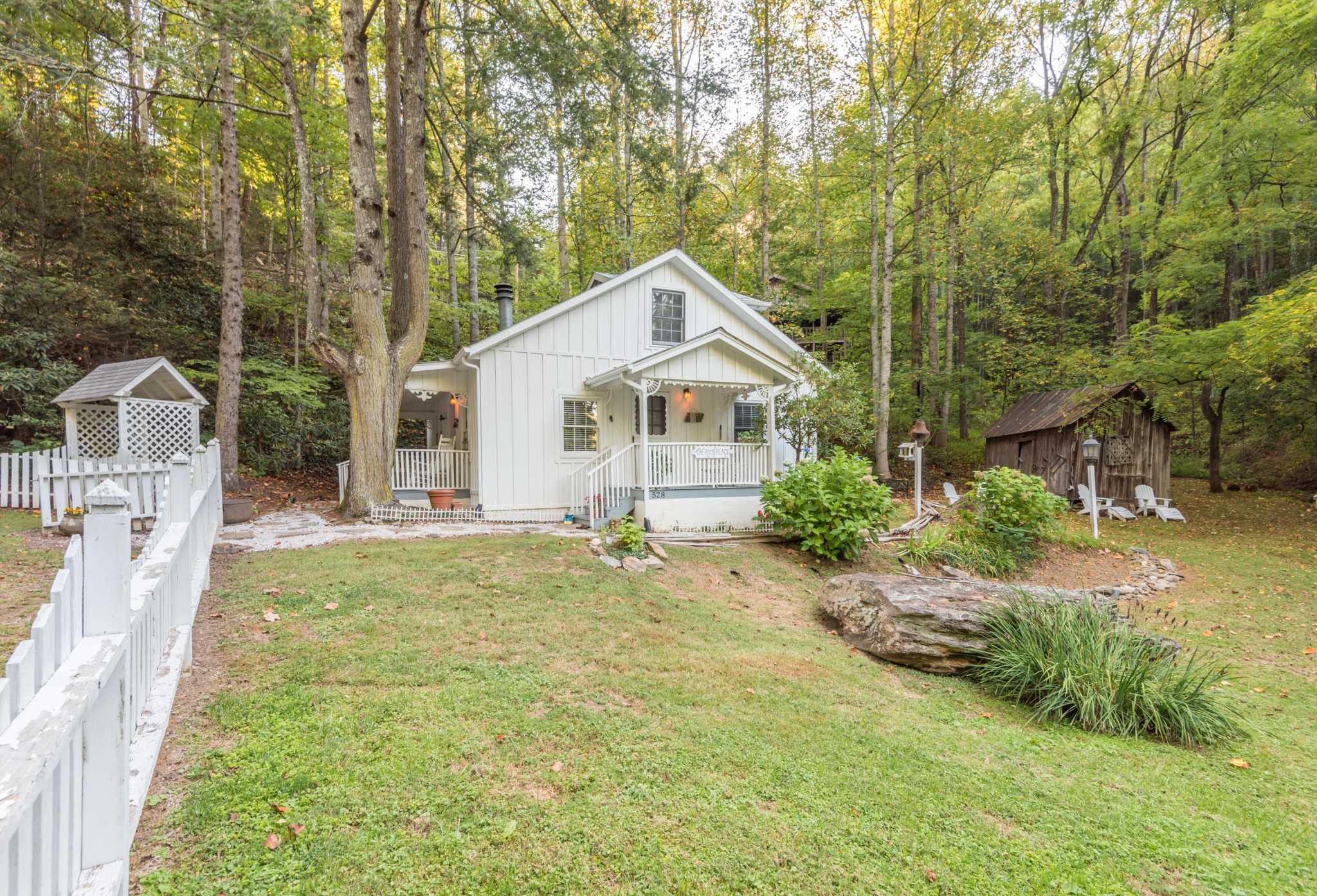 528 Beech Branch Road Gatlinburg, TN 37738 - Photo 13 of 33 Gallery Image 13