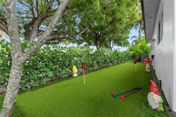 $6,000 | 1116 Southeast 13th Court, Deerfield Beach, FL 33441