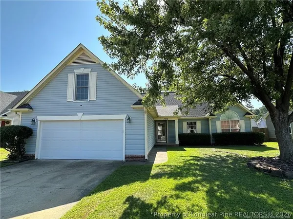 $1,600 | 1519 Pinebrook Drive, Fayetteville, NC 28314
