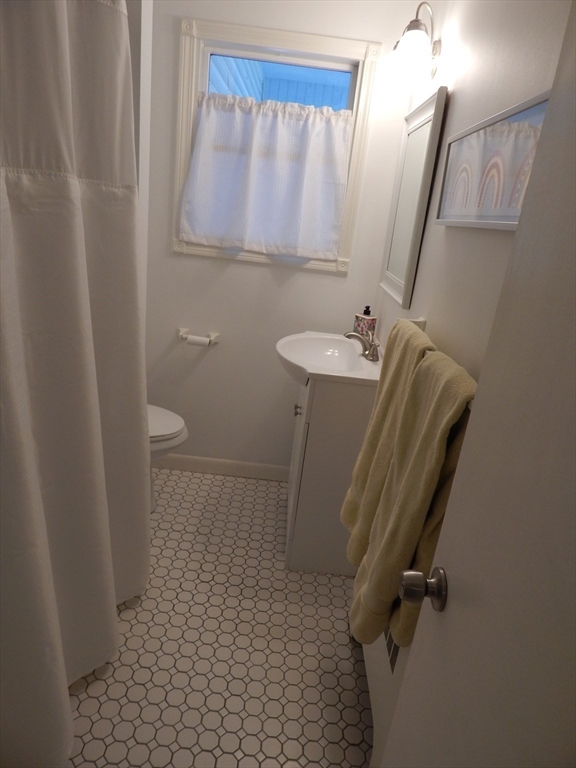 41 Hingham Road Grafton, MA 01536 - Photo 21 of 22 Gallery Image 21