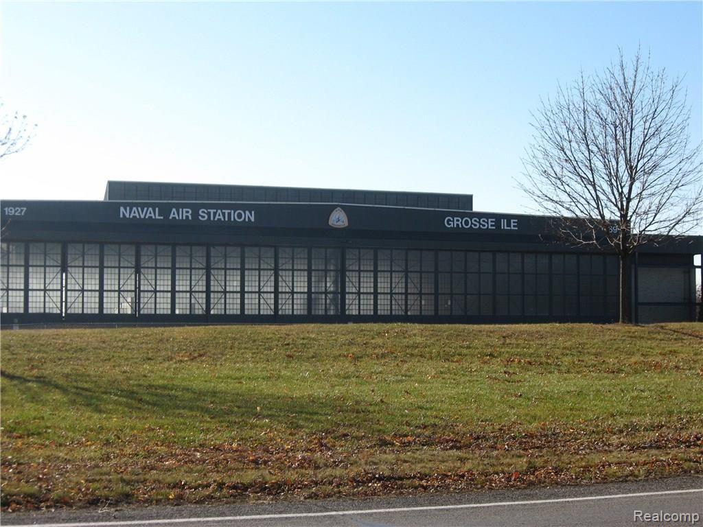 9155 Rucker Road Grosse Ile, MI 48138 - Photo 30 of 31 Rucker 2 004 - Copy.JPG
