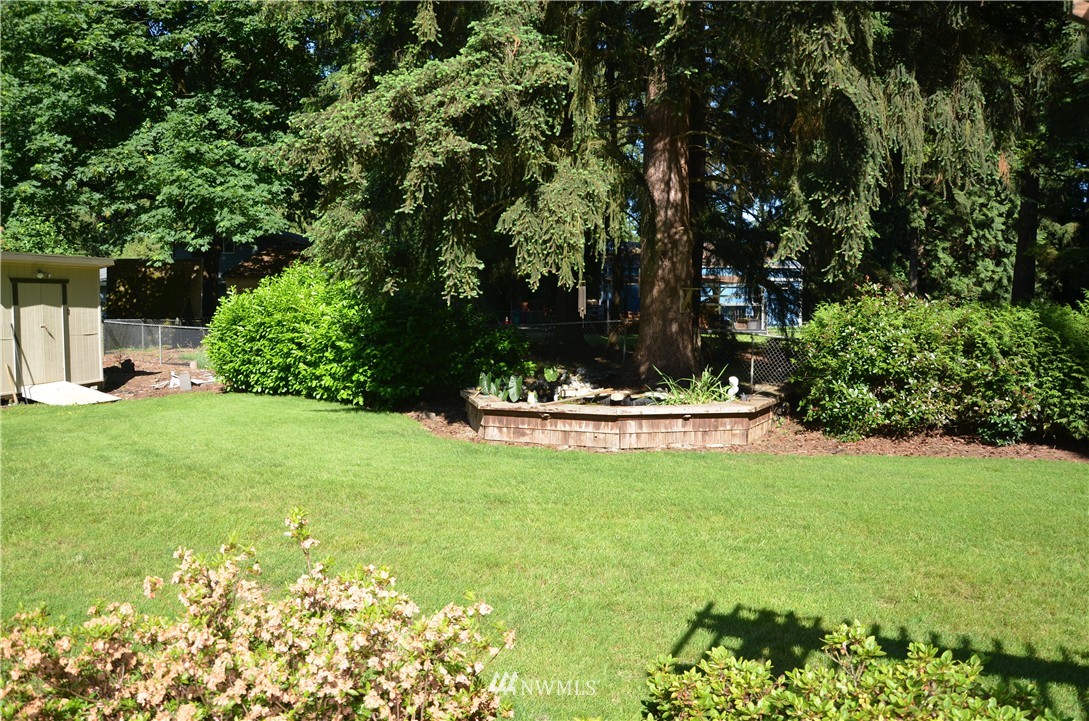 19625 Bartlett Road Bothell, WA 98012 - Photo 7 of 9