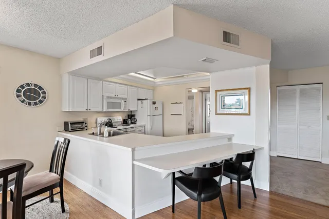 $6,500 | 1605 Highway 1, Unit B406, Jupiter, FL 33477