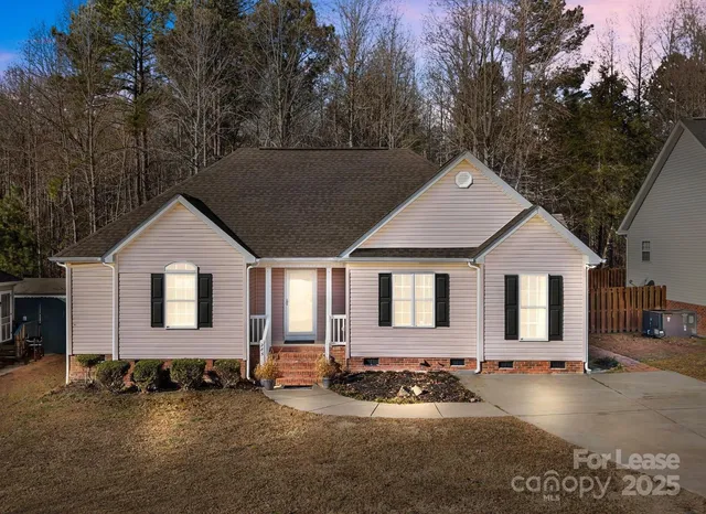 $1,800 | 285 Eagle Creek Road, Clover, SC 29710
