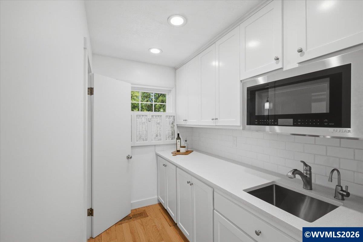 2715 Southwest Park Terrace Albany, OR 97321 - Photo 13 of 50