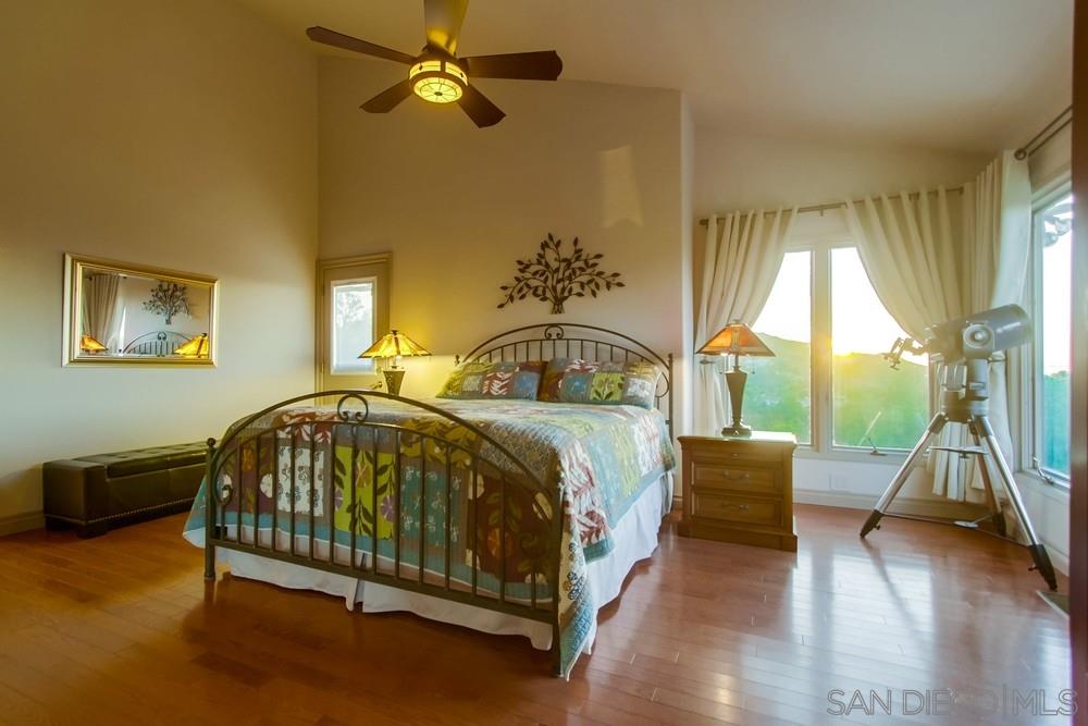 15914 Overview Road Poway, CA 92064 - Photo 13 of 25