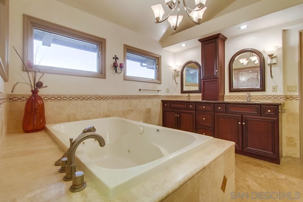 15914 Overview Road Poway, CA 92064 - Photo 15 of 25