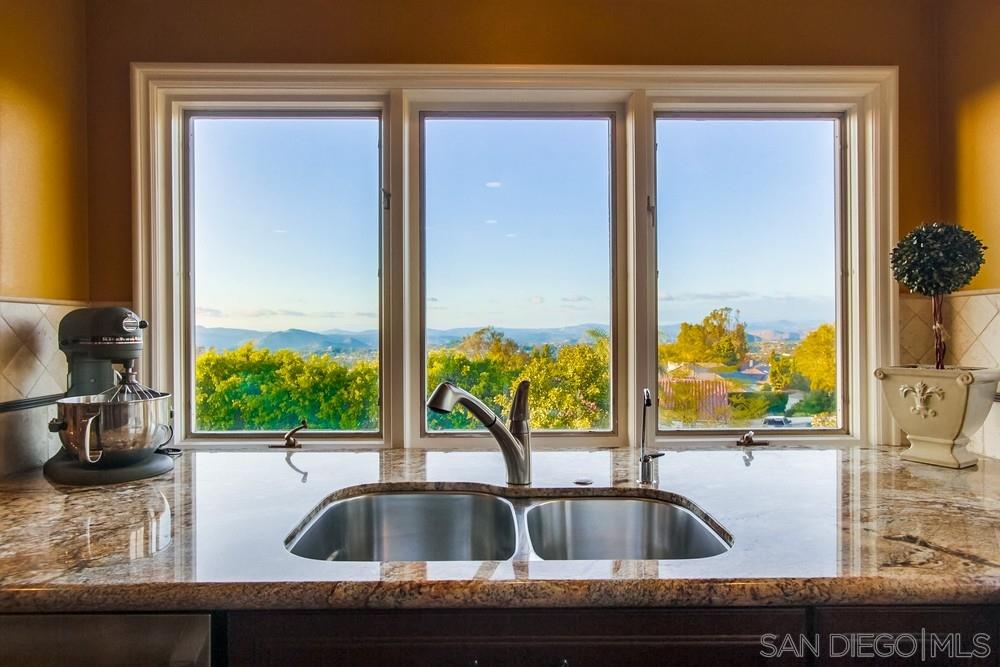 15914 Overview Road Poway, CA 92064 - Photo 8 of 25