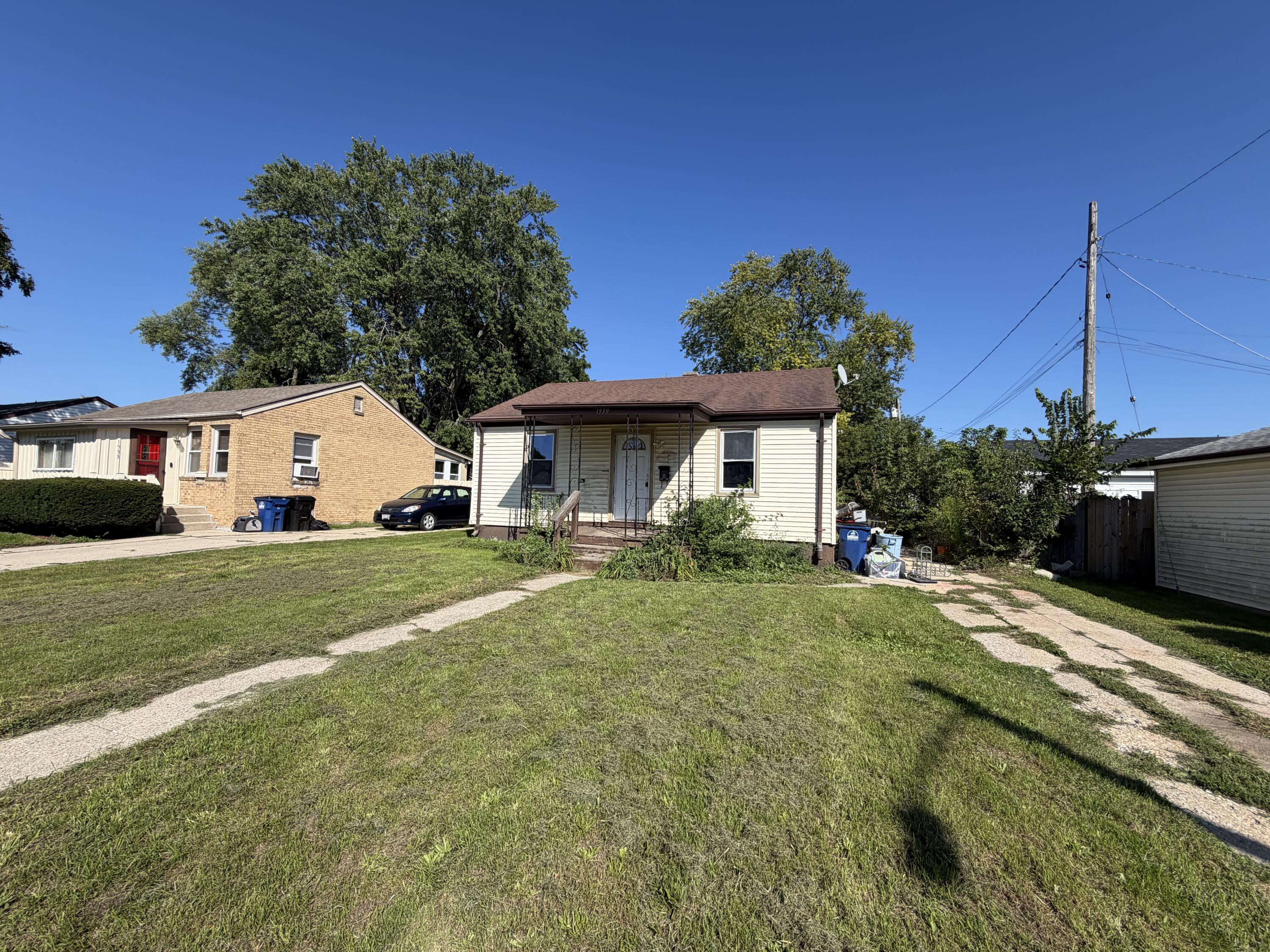 1939 Cleveland Avenue Racine, WI 53405 - Photo 1 of 1 IMG_0106