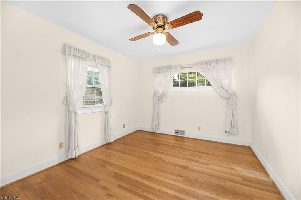 1415 Berwick Road Southwest Winston-Salem, NC 27103 - Photo 17 of 40