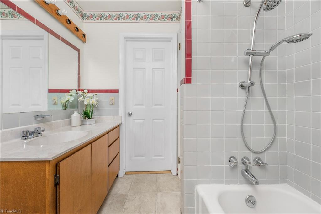 1415 Berwick Road Southwest Winston-Salem, NC 27103 - Photo 24 of 40