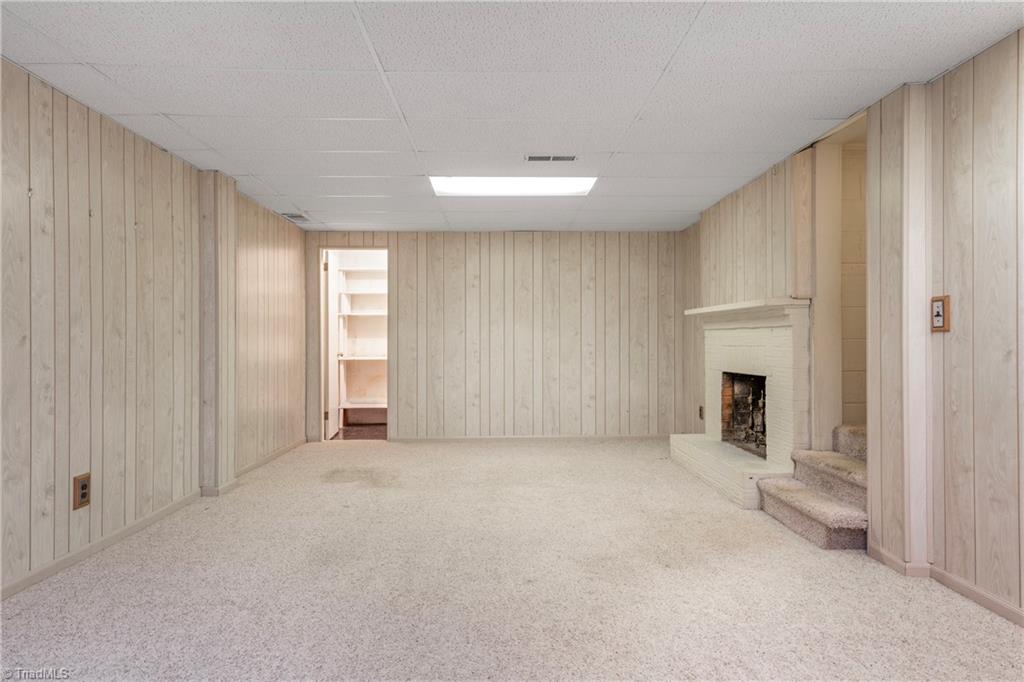 1415 Berwick Road Southwest Winston-Salem, NC 27103 - Photo 26 of 40