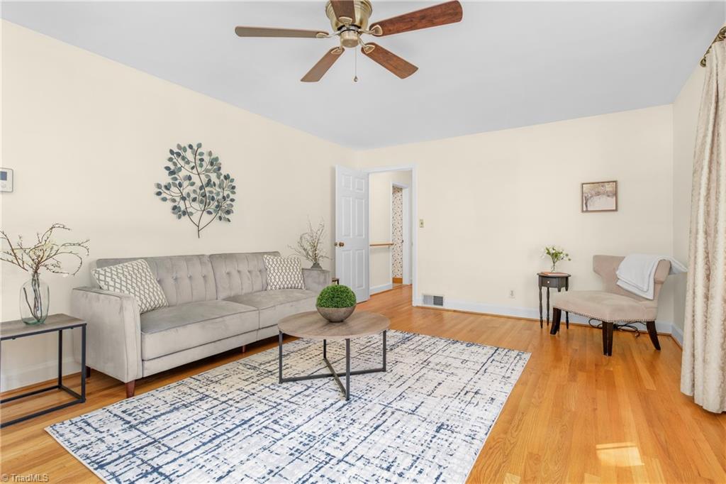 1415 Berwick Road Southwest Winston-Salem, NC 27103 - Photo 8 of 40