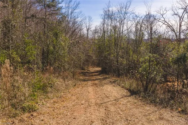 $279,000 | 1535 10 Acre Rock Court, Taylorsville, NC 28681