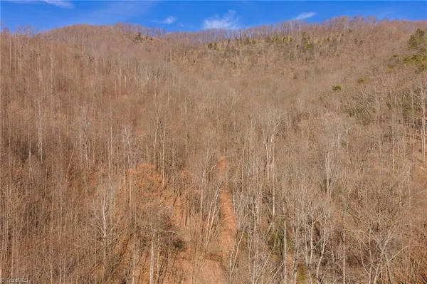 $279,000 | 1535 10 Acre Rock Court, Taylorsville, NC 28681