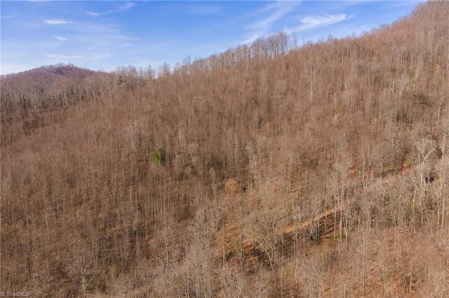 $279,000 | 1535 10 Acre Rock Court, Taylorsville, NC 28681