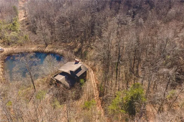 $279,000 | 1535 10 Acre Rock Court, Taylorsville, NC 28681